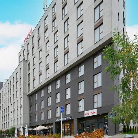 Apartament W Warszawie Dedykowany Parking Podziemny W Cenie, Wifi, Blisko Centrum New Apartment In Warsaw Finished To A High Specification Fitted Out To A High Standard On The 7Th Floor, Wifi, Underground Parking Price Included Esterno foto