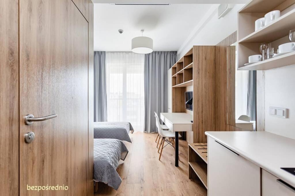Apartament W Warszawie Dedykowany Parking Podziemny W Cenie, Wifi, Blisko Centrum New Apartment In Warsaw Finished To A High Specification Fitted Out To A High Standard On The 7Th Floor, Wifi, Underground Parking Price Included Esterno foto