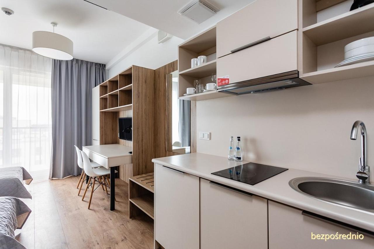 Apartament W Warszawie Dedykowany Parking Podziemny W Cenie, Wifi, Blisko Centrum New Apartment In Warsaw Finished To A High Specification Fitted Out To A High Standard On The 7Th Floor, Wifi, Underground Parking Price Included Esterno foto